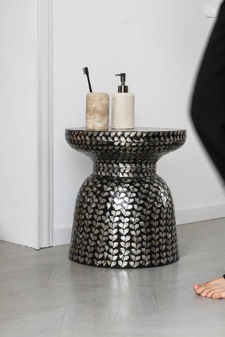 opal bloom mother of pearl side table | Image 2