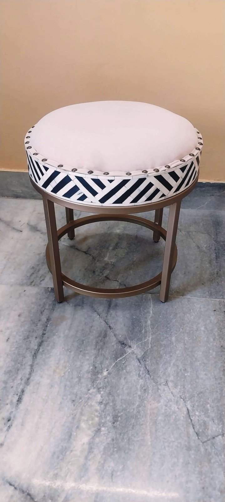 Elegant bone inlay dressing table by Ashborn furniture | Image 2