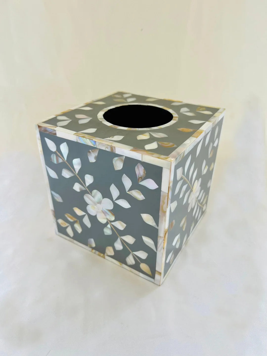 Sleek Oasis Black Lid Tissue Box by Ashborn furniture | Image 2